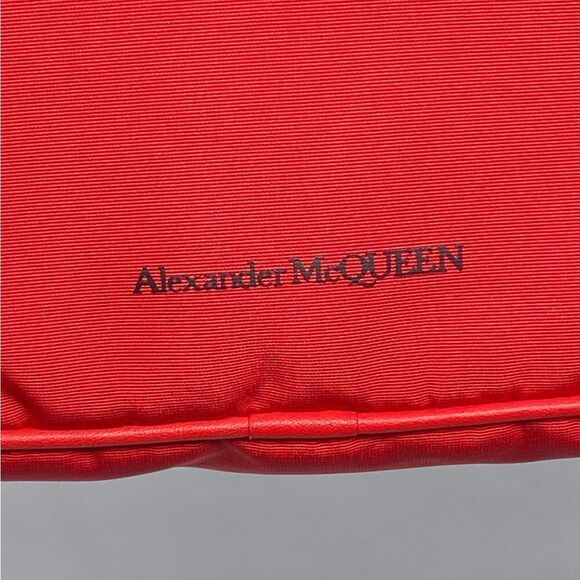 Alexander McQueen Small Skull Crossbody Bag - Picture 11 of 16
